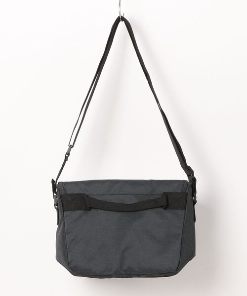 NIKE（ナイキ）の「《NIKEアパレル》ﾌﾗｯｸﾞﾅｲｷ NAN NK FUTURA MESSENG（ショルダーバッグ・メンズ・ブラック・フリー）」の2枚目の写真