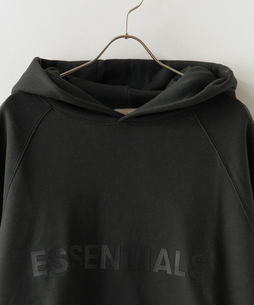 FOG ESSENTIALS(エフオージーエッセンシャルズ)の「FOG ESSENTIALS/エッセンシャルズ FRONT LOGO SWEAT HOODE パーカー(パーカー・メンズ・ブラック・S)」の2枚目の写真