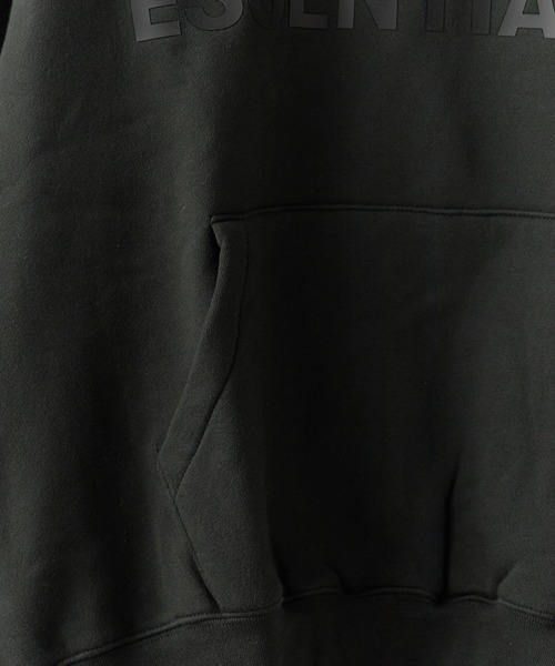 FOG ESSENTIALS(エフオージーエッセンシャルズ)の「FOG ESSENTIALS/エッセンシャルズ FRONT LOGO SWEAT HOODE パーカー(パーカー・メンズ・ブラック・S)」の4枚目の写真