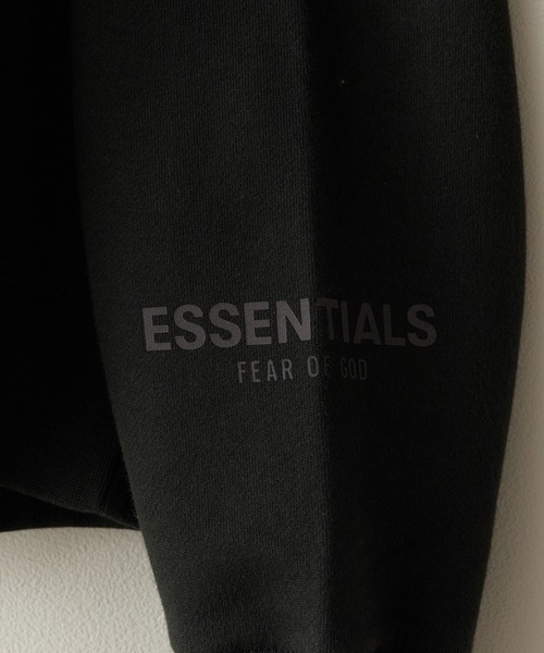 FOG ESSENTIALS(エフオージーエッセンシャルズ)の「FOG ESSENTIALS/エッセンシャルズ FRONT LOGO SWEAT HOODE パーカー(パーカー・メンズ・ブラック・S)」の6枚目の写真