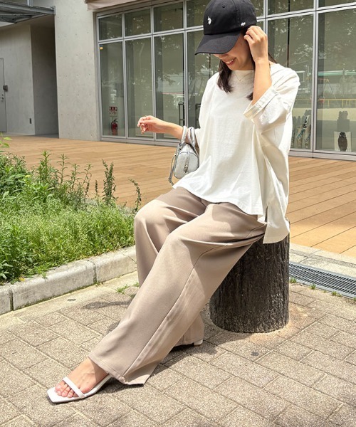 Pierrot(ピエロ)の「軽撥水・防汚ルーズドルマンTシャツ(Tシャツ/カットソー・レディース・グレー系その他/チャコール/オフホワイト/ブルー・M/L)」の15枚目の写真
