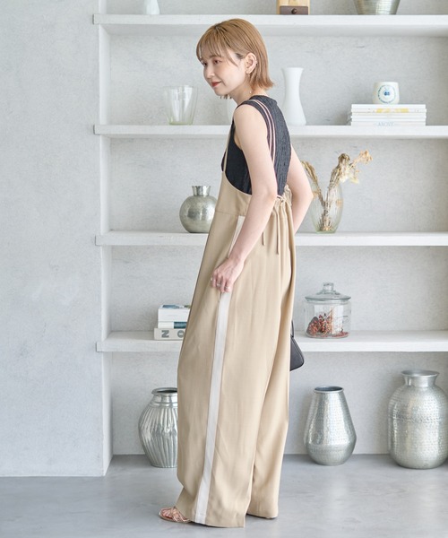 AMERICAN HOLIC(アメリカンホリック)の「【WEB限定】サイドラインバックリボンサロペット(サロペット/オーバーオール・レディース・チャコールグレー/ベージュ・FREE)」の4枚目の写真