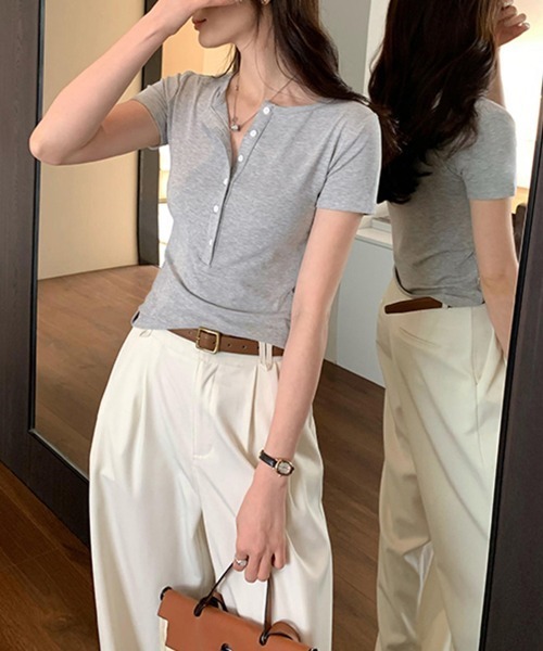 ReRe(リリ)の「ハーフボタンヘンリーネックトップス(Tシャツ/カットソー・レディース・ブラック/ネイビー/ホワイト/グレー・MEDIUM)」の10枚目の写真