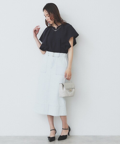index（インデックス）の「《7色展開/S-LLサイズ》フリルタックスリーブキーネックブラウス【吸水速乾/洗濯機可/イージーアイロン/抗ピル】（シャツ/ブラウス・レディース・チャコール/ナチュラル/パープル系1/ダークブラウン/ネイビー/ピンク系1/ホワイト系9・40/36/42/38）」の15枚目の写真