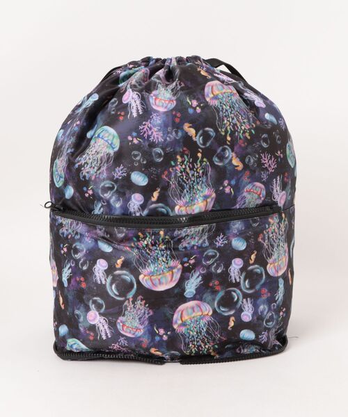 ScoLar（スカラー）の「652435：バナナ・蝶・くらげ 3柄展開パッカブルナップサック（バックパック/リュック・レディース・アイボリー/ブラック/ブルー・FREE）」の2枚目の写真