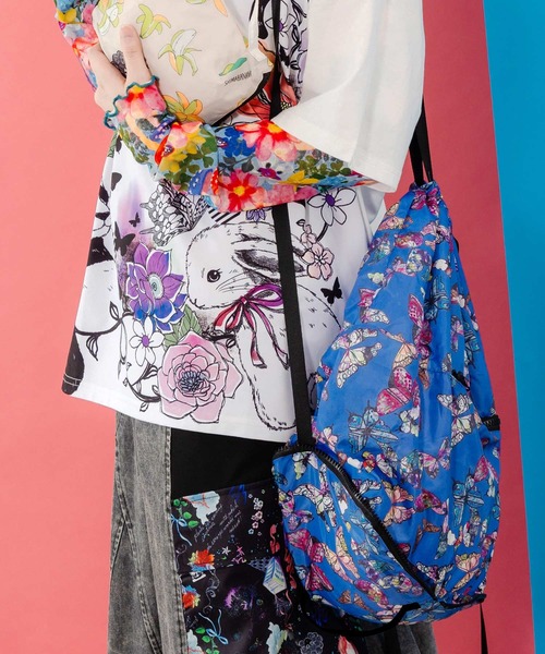 ScoLar（スカラー）の「652435：バナナ・蝶・くらげ 3柄展開パッカブルナップサック（バックパック/リュック・レディース・アイボリー/ブラック/ブルー・FREE）」の12枚目の写真