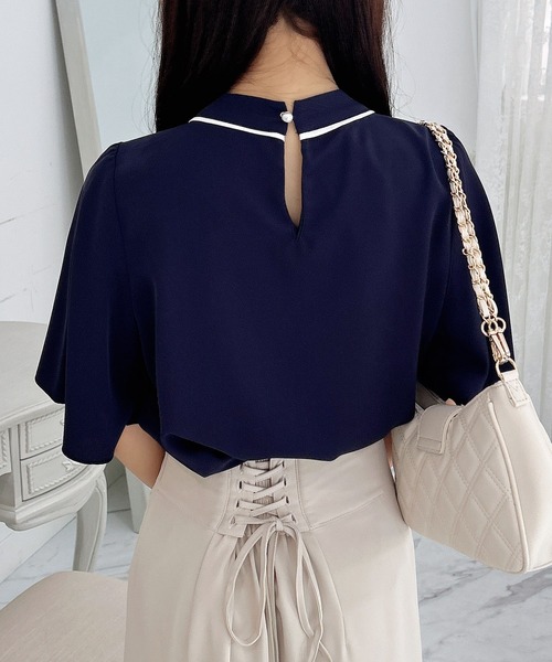 INGNI（イング）の「パールピン付トロミフレアスリーブブラウス（シャツ/ブラウス・レディース・ネイビー系/ホワイト×ブラック/サックスブルー系/グレー系6・M）」の21枚目の写真