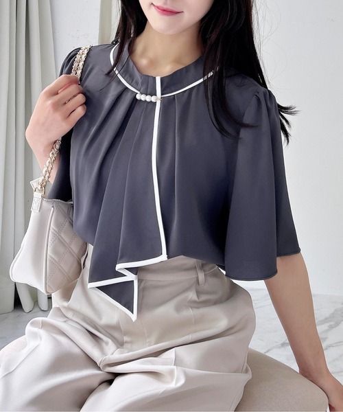 INGNI（イング）の「パールピン付トロミフレアスリーブブラウス（シャツ/ブラウス・レディース・ネイビー系/ホワイト×ブラック/サックスブルー系/グレー系6・M）」の5枚目の写真