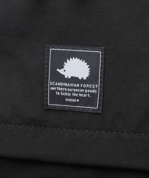 SCANDINAVIAN FOREST(スカンジナビアン・フォレスト)の「軽量 撥水ナイロン 11ポケット 大容量 ビッグバックパック A4・B4・PC収納対応(バックパック/リュック・レディース・ベージュ/グレー/ブラック・FREE)」の8枚目の写真