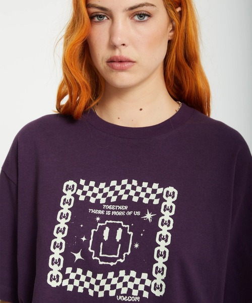 VOLCOM（ボルコム）の「【VOLCOM/ボルコム】 Filip Rygalski 1 T-shirt /蓄光フロントプリント半袖Tシャツ（Tシャツ/カットソー・レディース・パープル・LARGE/MEDIUM）」の7枚目の写真