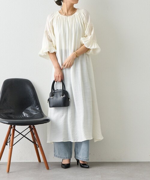 Jena espace merveilleux(ジェナ エスパスメルヴェイユ)の「リネンライクタックワンピース(ワンピース・レディース・キャメル/ブラック/オフホワイト/ネイビー・FREE)」の2枚目の写真