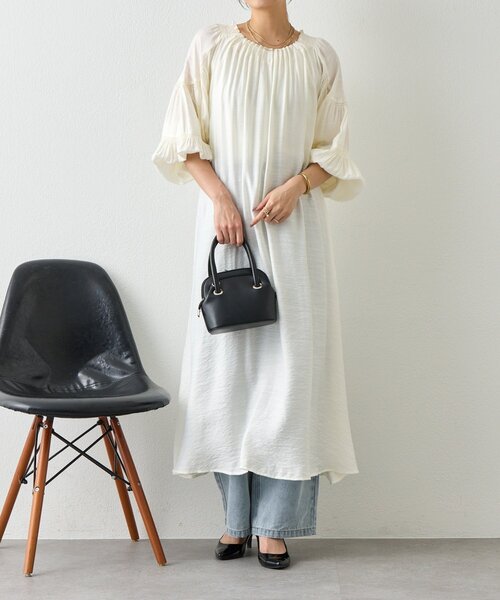 Jena espace merveilleux(ジェナ エスパスメルヴェイユ)の「リネンライクタックワンピース(ワンピース・レディース・キャメル/ブラック/オフホワイト/ネイビー・FREE)」の5枚目の写真