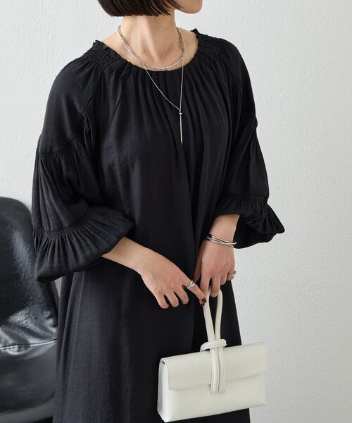 Jena espace merveilleux(ジェナ エスパスメルヴェイユ)の「リネンライクタックワンピース(ワンピース・レディース・キャメル/ブラック/オフホワイト/ネイビー・FREE)」の9枚目の写真