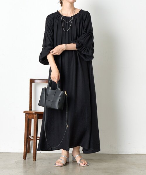 Jena espace merveilleux(ジェナ エスパスメルヴェイユ)の「リネンライクタックワンピース(ワンピース・レディース・キャメル/ブラック/オフホワイト/ネイビー・FREE)」の18枚目の写真