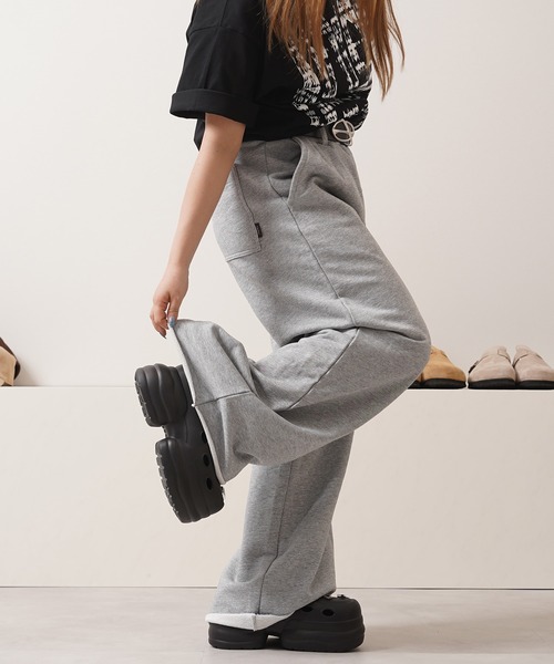 Laufer（ロイファー）の「【Laufer】ベルトループ付き カットオフ ワイドストレート スウェットパンツ / Cut-off wide straight sweatpants（スウェットパンツ・メンズ・ブラック/グレー・S/M/L）」の14枚目の写真