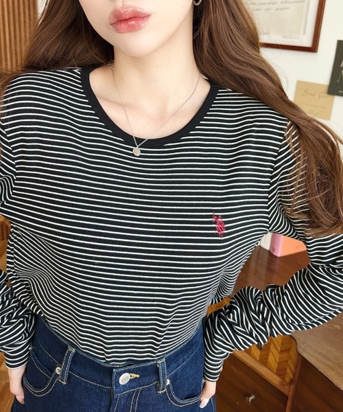 U.S. POLO ASSN.（ユーエスポロアッスン）の「moment＋別注【U.S.POLO ASSN.】ワンポイント刺繍袖くしゅくしゅボーダーロンT（Tシャツ/カットソー・レディース・チャコールグレー/オフホワイト/ブラック/ネイビー/オートミール・L/M）」の9枚目の写真