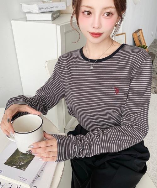 U.S. POLO ASSN.（ユーエスポロアッスン）の「moment＋別注【U.S.POLO ASSN.】ワンポイント刺繍袖くしゅくしゅボーダーロンT（Tシャツ/カットソー・レディース・チャコールグレー/オフホワイト/ブラック/ネイビー/オートミール・L/M）」の7枚目の写真