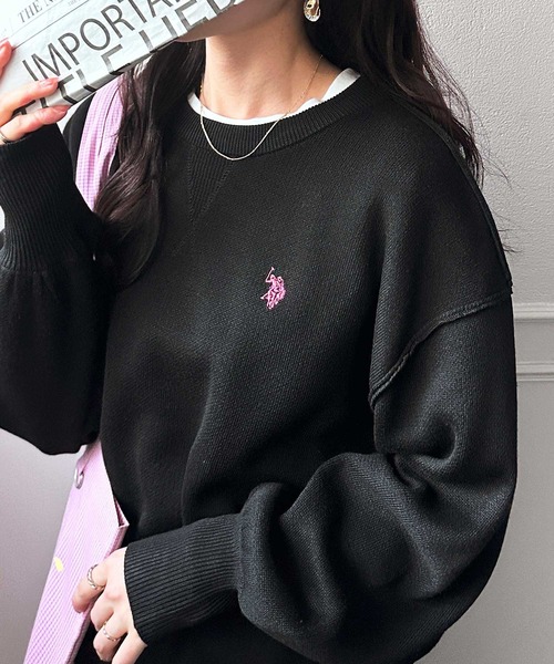 U.S. POLO ASSN.（ユーエスポロアッスン）の「GeeRA別注【U.S. POLO ASSN.】ユーエスポロアッスン　ワンポイント刺繍スウェットライクニット（ニット/セーター・レディース・レッド/オートミール/グレー/ブラック・SMALL/MEDIUM/LARGE/X-LARGE）」の2枚目の写真