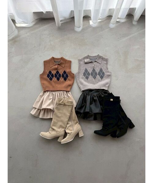 dazzlin（ダズリン）の「ベルトラウンドロングブーツ（ブーツ・レディース・アイボリー/ブラック/ブラウン・MEDIUM/LARGE）」の17枚目の写真