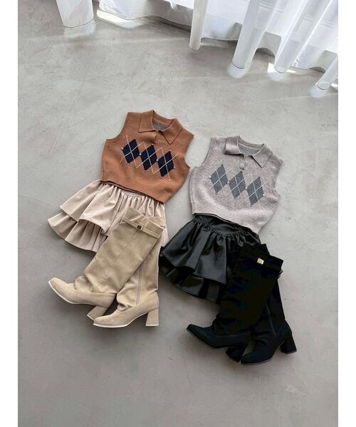 dazzlin（ダズリン）の「ベルトラウンドロングブーツ（ブーツ・レディース・アイボリー/ブラック/ブラウン・MEDIUM/LARGE）」の18枚目の写真