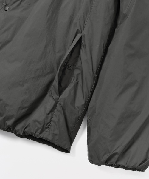 無印良品(ムジルシリョウヒン)の「紳士 軽量ダウンポケッタブルノーカラージャケット(その他アウター・メンズ・ライトグレー系/ダークグレー/ブラック・S/M/L/XL)」の4枚目の写真