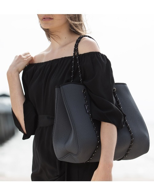 Willow Bay(ウィローベイ)の「【Willow Bay】ウィローベイ DAYDREAMER トートバッグ(トートバッグ・レディース・ブラック/ダークグレー/チャコールグレー/ブラック系その他/ライトグレー・FREE)」の3枚目の写真