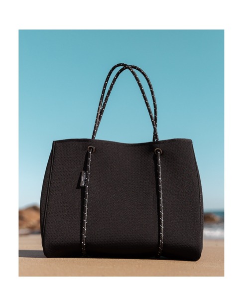 Willow Bay(ウィローベイ)の「【Willow Bay】ウィローベイ DAYDREAMER トートバッグ(トートバッグ・レディース・ブラック/ダークグレー/チャコールグレー/ブラック系その他/ライトグレー・FREE)」の1枚目の写真