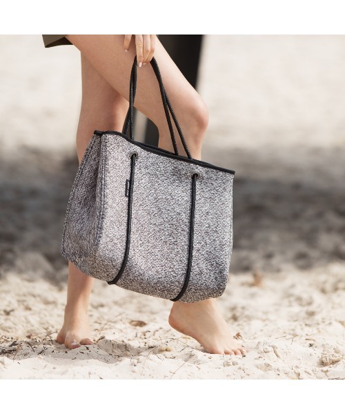 Willow Bay(ウィローベイ)の「【Willow Bay】ウィローベイ DAYDREAMER トートバッグ(トートバッグ・レディース・ブラック/ダークグレー/チャコールグレー/ブラック系その他/ライトグレー・FREE)」の17枚目の写真