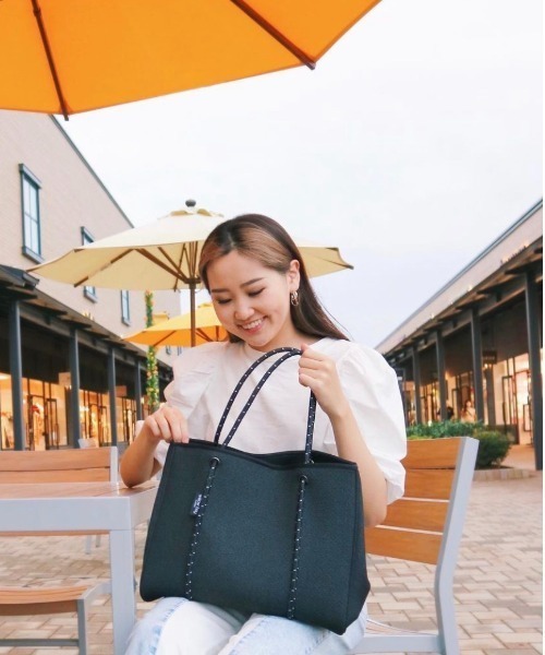 Willow Bay(ウィローベイ)の「【Willow Bay】ウィローベイ DAYDREAMER トートバッグ(トートバッグ・レディース・ブラック/ダークグレー/チャコールグレー/ブラック系その他/ライトグレー・FREE)」の22枚目の写真