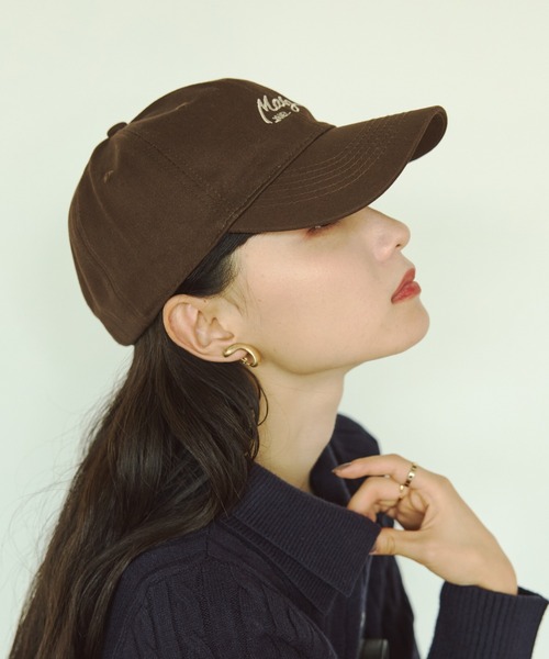 バイカラーロゴ刺繍キャップ（キャップ）｜VANNIE U（ヴァニーユー）の