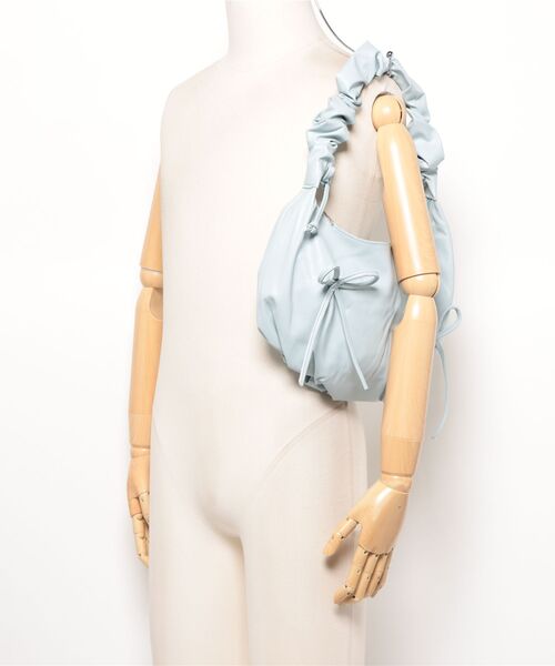 STYLEBLOCK（スタイルブロック）の「シャーリングストラップショルダーバッグ（ショルダーバッグ・レディース・シルバー/ライトブルー/ホワイト/ピンク・FREE）」の12枚目の写真