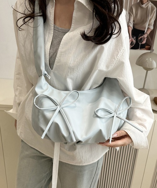 STYLEBLOCK（スタイルブロック）の「シャーリングストラップショルダーバッグ（ショルダーバッグ・レディース・シルバー/ライトブルー/ホワイト/ピンク・FREE）」の2枚目の写真