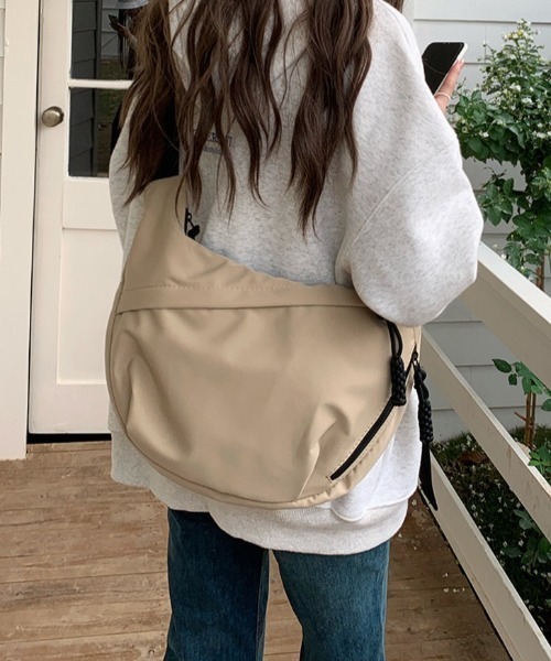 yuue' ( wear )（ユーイ）の「デイリーカジュアルショルダーバッグ（ショルダーバッグ・レディース・ベージュ/ブラック/アイボリー・FREE）」の11枚目の写真