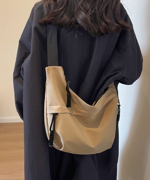 yuue' ( wear )（ユーイ）の「デイリーカジュアルショルダーバッグ（ショルダーバッグ・レディース・ベージュ/ブラック/アイボリー・FREE）」の9枚目の写真