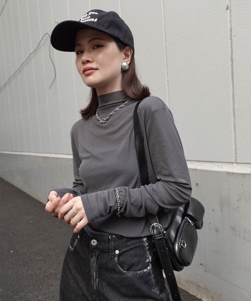 CORNERS(コーナーズ)の「パワーメッシュボトルネックロンT(Tシャツ/カットソー・レディース・オフホワイト/ブラック/ブラウン/ダークグレー/パープル/マスタード・M)」の14枚目の写真