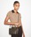 TORY BURCH�i�g���[�o�[�`�j�́u�y���[ �R�[�e�b�h�L�����o�X �~�j �g�[�g�o�b�O�i�V�����_�[�o�b�O�j�v�b�_�[�N�u���E��