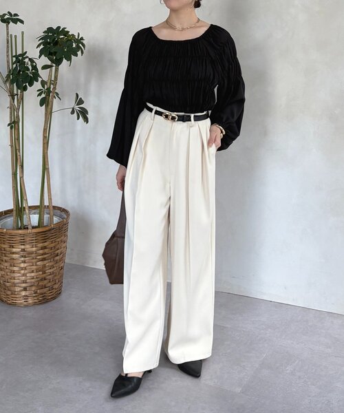 Thevon（ゼボン）の「ボリュームスリーブシャーリングワンショルブラウス（シャツ/ブラウス・レディース・グリーン/アイボリー/ブラック・FREE）」の17枚目の写真