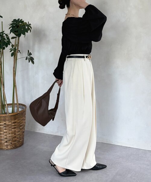 Thevon（ゼボン）の「ボリュームスリーブシャーリングワンショルブラウス（シャツ/ブラウス・レディース・グリーン/アイボリー/ブラック・FREE）」の19枚目の写真