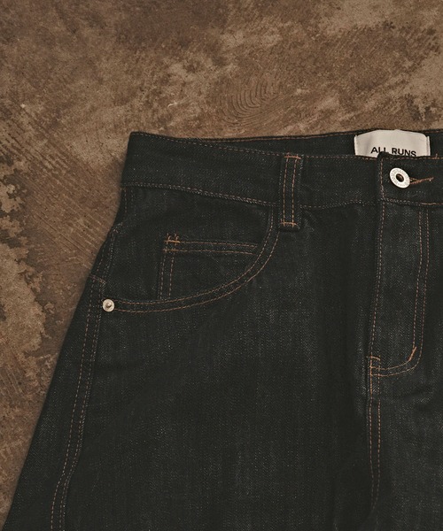 ALL RUNS（オールランズ）の「濃紺カーブデニムパンツ（デニムパンツ・メンズ・インディゴブルー・L/M）」の8枚目の写真