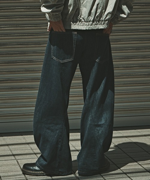 ALL RUNS（オールランズ）の「濃紺カーブデニムパンツ（デニムパンツ・メンズ・インディゴブルー・L/M）」の4枚目の写真