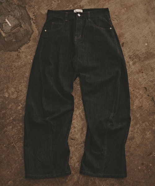 ALL RUNS（オールランズ）の「濃紺カーブデニムパンツ（デニムパンツ・メンズ・インディゴブルー・L/M）」の2枚目の写真