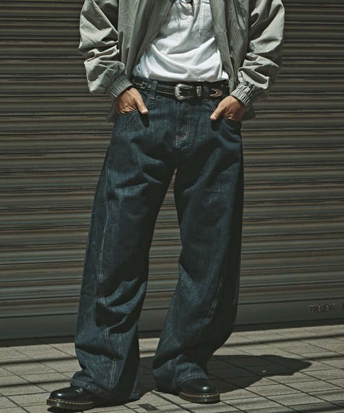 ALL RUNS（オールランズ）の「濃紺カーブデニムパンツ（デニムパンツ・メンズ・インディゴブルー・L/M）」の13枚目の写真