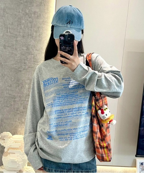 shyam inspiration(シャムインスピレーション)の「人気につき再登場!/レタープリント カジュアル長袖Tシャツ / ロンT(Tシャツ/カットソー・レディース・グレー・L/M)」の17枚目の写真