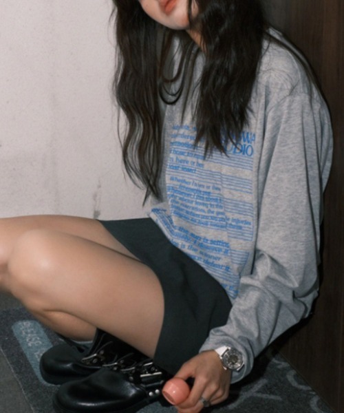 shyam inspiration(シャムインスピレーション)の「人気につき再登場!/レタープリント カジュアル長袖Tシャツ / ロンT(Tシャツ/カットソー・レディース・グレー・L/M)」の3枚目の写真