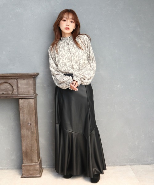 CECIL McBEE(セシルマクビー)の「合皮マーメイドスカート(スカート・レディース・ブラック・MEDIUM/LARGE)」の1枚目の写真