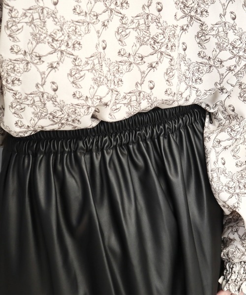 CECIL McBEE(セシルマクビー)の「合皮マーメイドスカート(スカート・レディース・ブラック・MEDIUM/LARGE)」の8枚目の写真