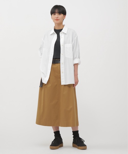MHL.（エムエイチエル）の「GARMENT DYE COTTON SHIRTING（シャツ/ブラウス・レディース・ネイビー/ホワイト・2/1）」の3枚目の写真