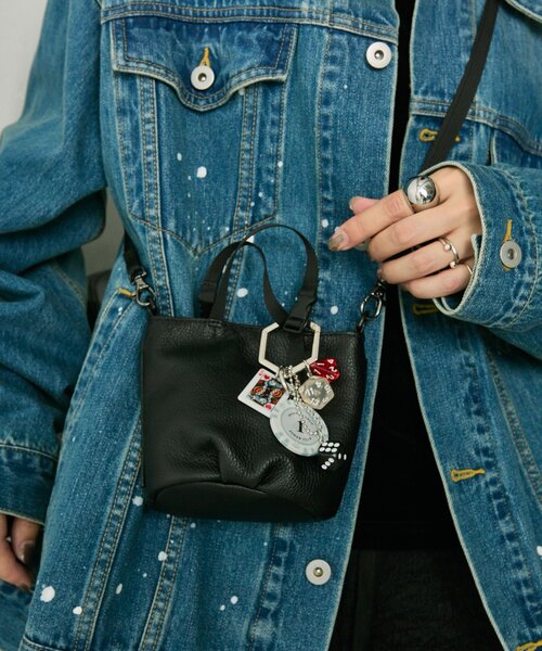 ear PAPILLONNER（イアパピヨネ）の「カジノゲームストラップ（チャーム・レディース・サックスブルー/ホワイト・FREE）」の5枚目の写真