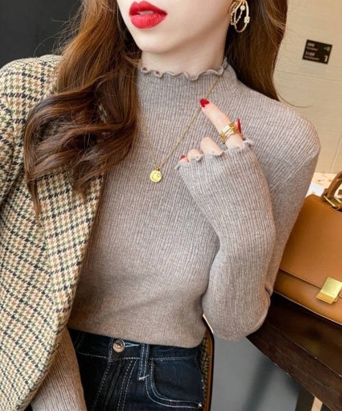 Beststore(ベストストア)の「フリルカラーハイネックニットトップス リブ(ニット/セーター・レディース・ライトブラウン/ブルー/ブラック/ライトベージュ/ピンク/ブラウン/ホワイト/イエロー・FREE)」の4枚目の写真
