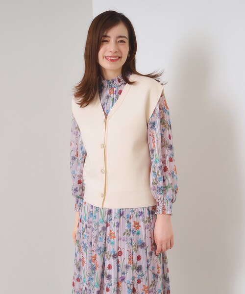 ITS'DEMO（イッツデモ）の「【手洗い可】Vネックニットジレ（ニット/セーター・レディース・アイボリー/チャコールグレー/ブラック・00）」の2枚目の写真